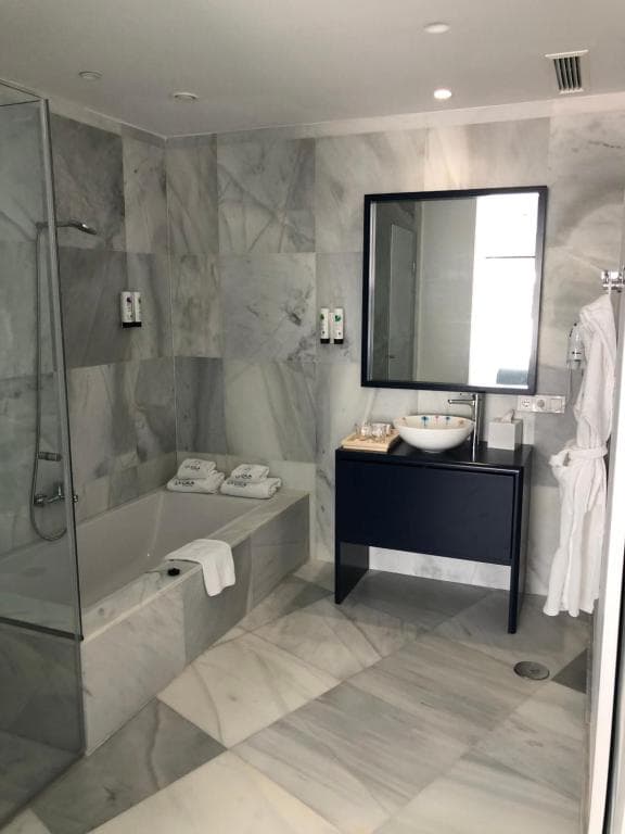 La Cala Suites Hotel - 10