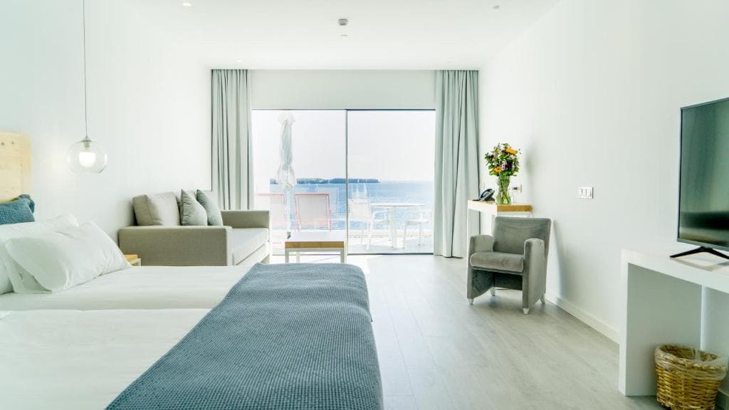 La Cala Suites Hotel - 35