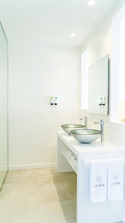 La Cala Suites Hotel - 38
