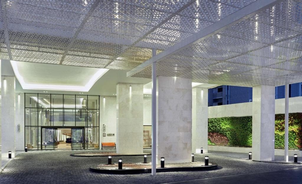 Hilton Garden Inn Muscat Al Khuwair - 2