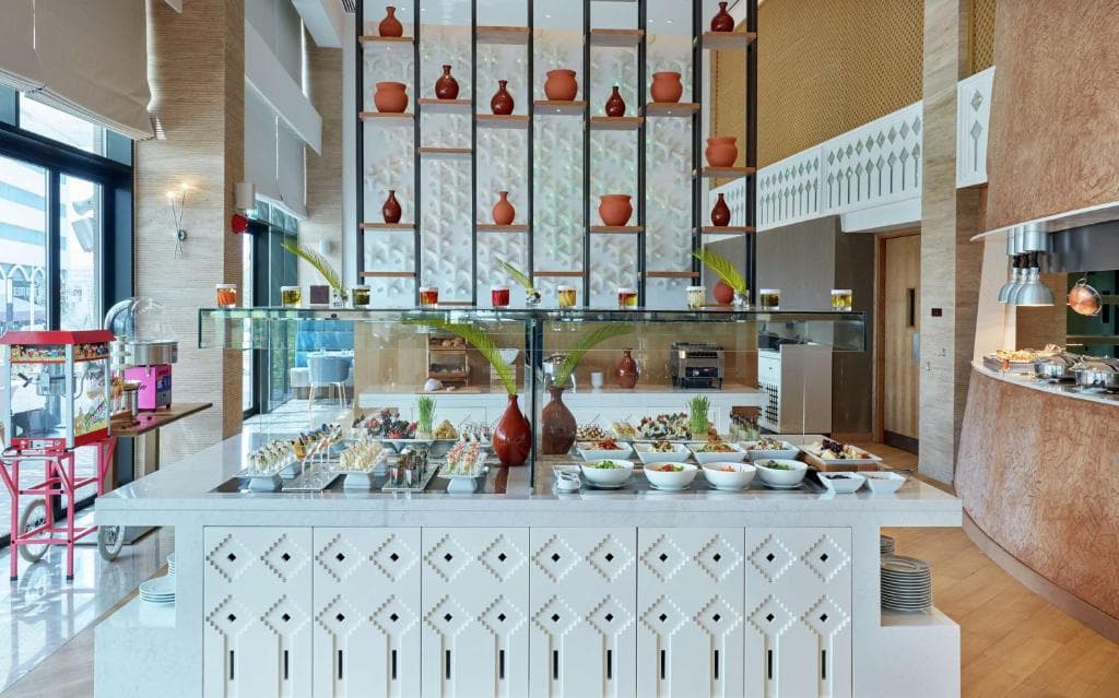Hilton Garden Inn Muscat Al Khuwair - 10