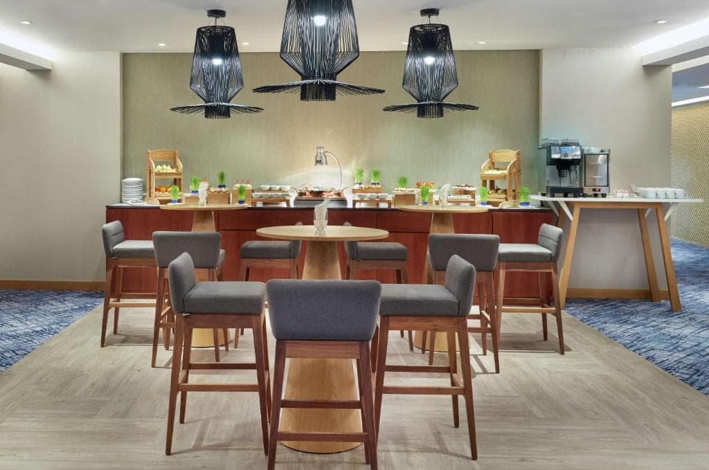 Hilton Garden Inn Muscat Al Khuwair - 12