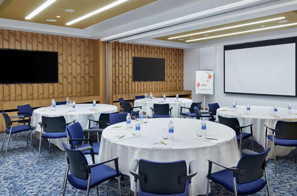 Hilton Garden Inn Muscat Al Khuwair - 36
