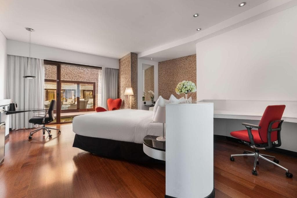 Hilton Madrid Airport - 33