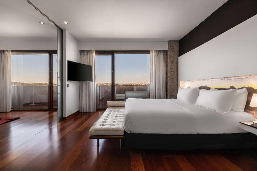 Hilton Madrid Airport - 36