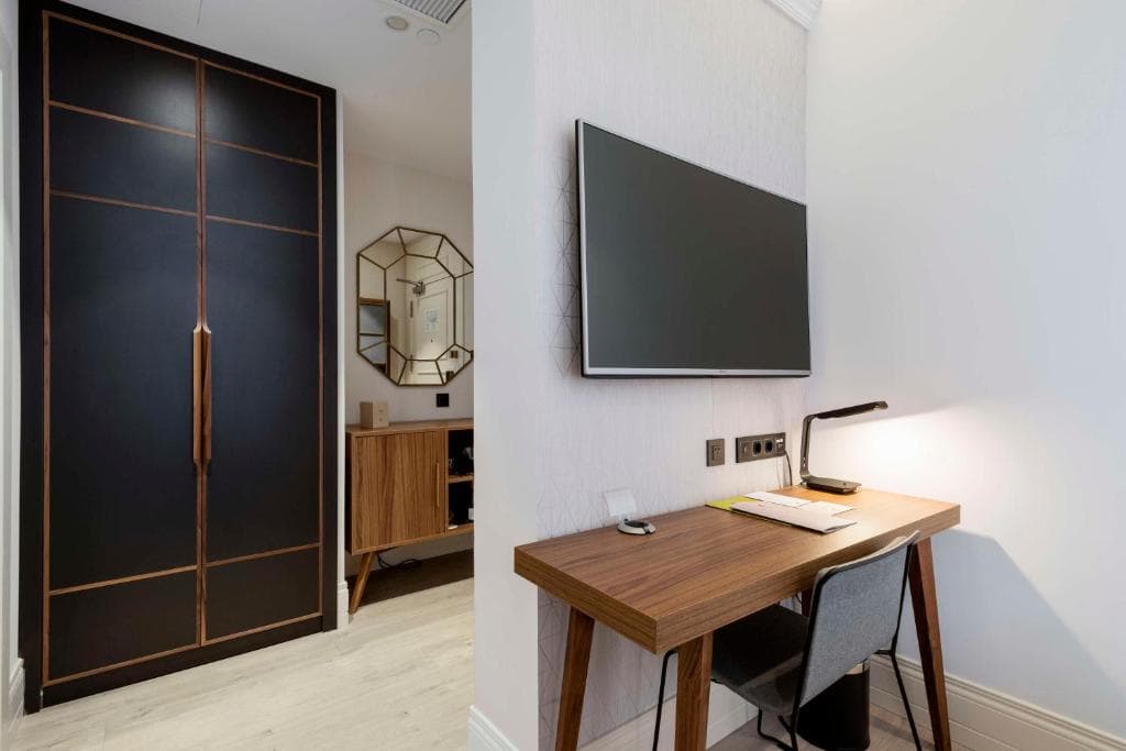 DoubleTree by Hilton Madrid - Prado - 40