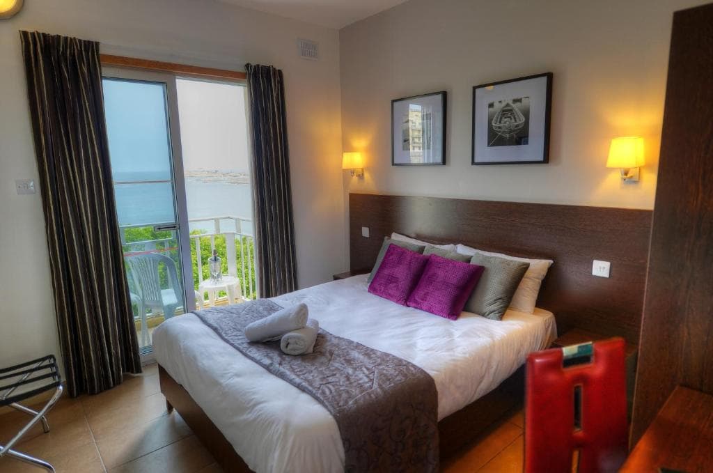 Carlton Hotel - 2