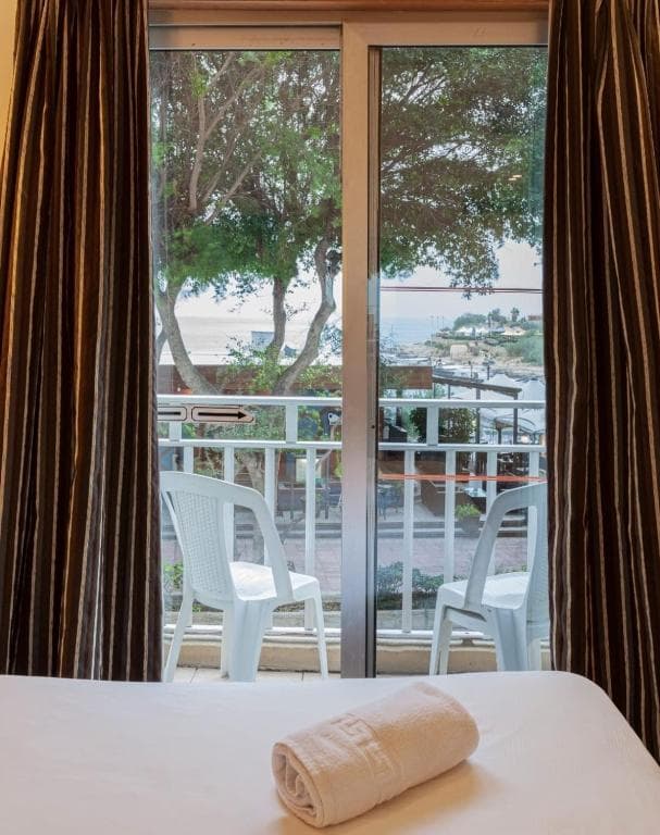 Carlton Hotel - 10