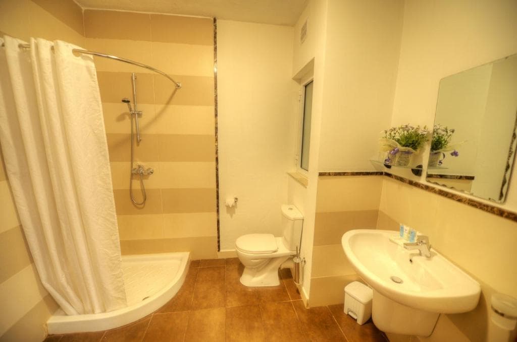Carlton Hotel - 43