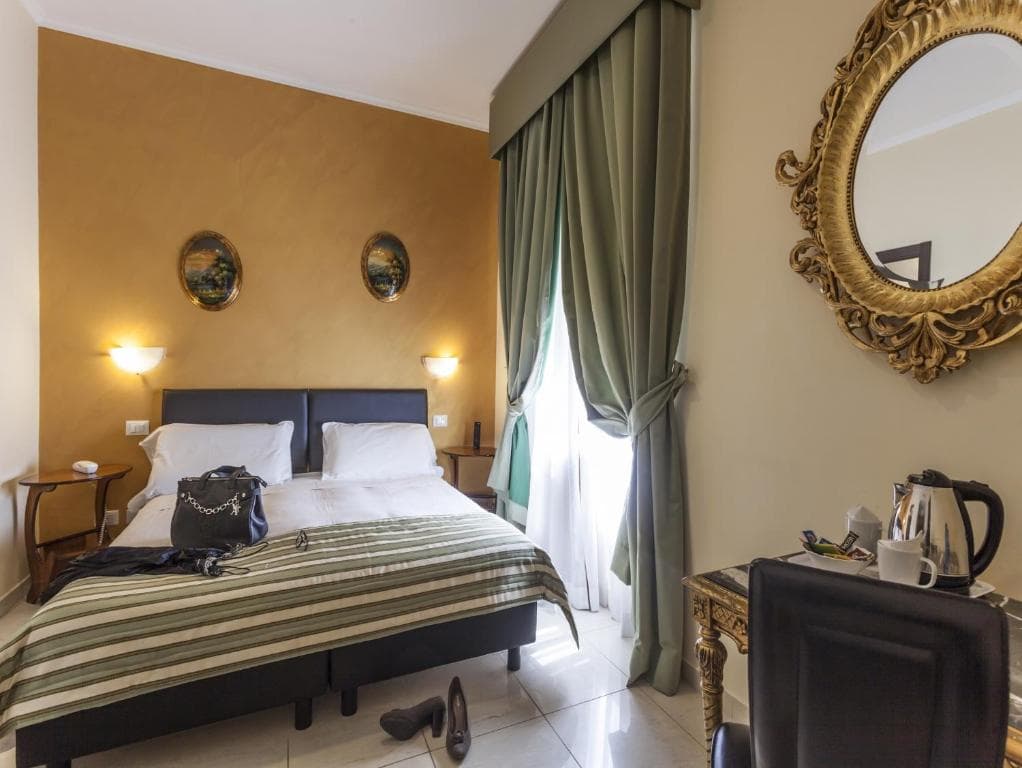 Hotel Regina Giovanna - 2