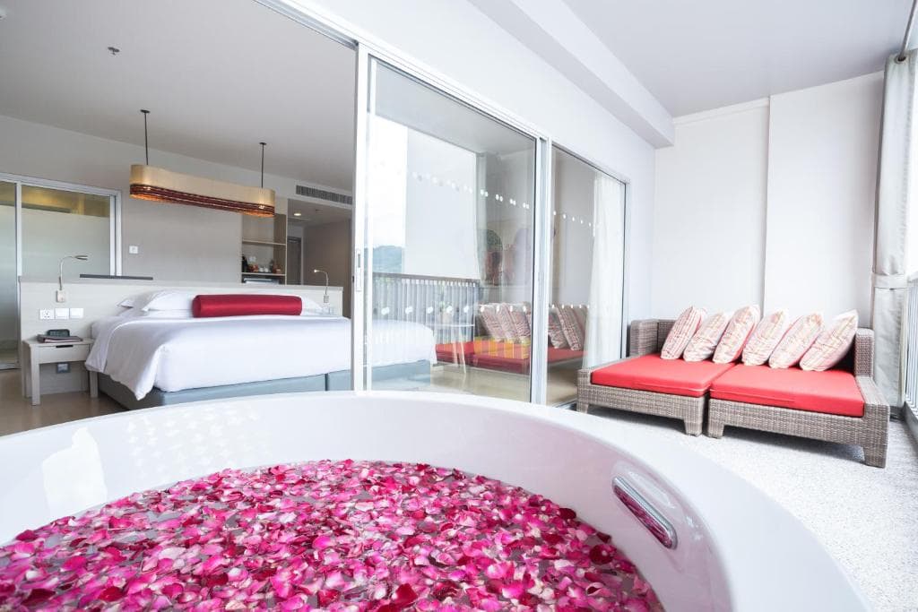 Ramada by Wyndham Phuket Deevana - 39