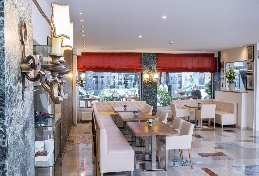 Hotel Royal Viena - 16