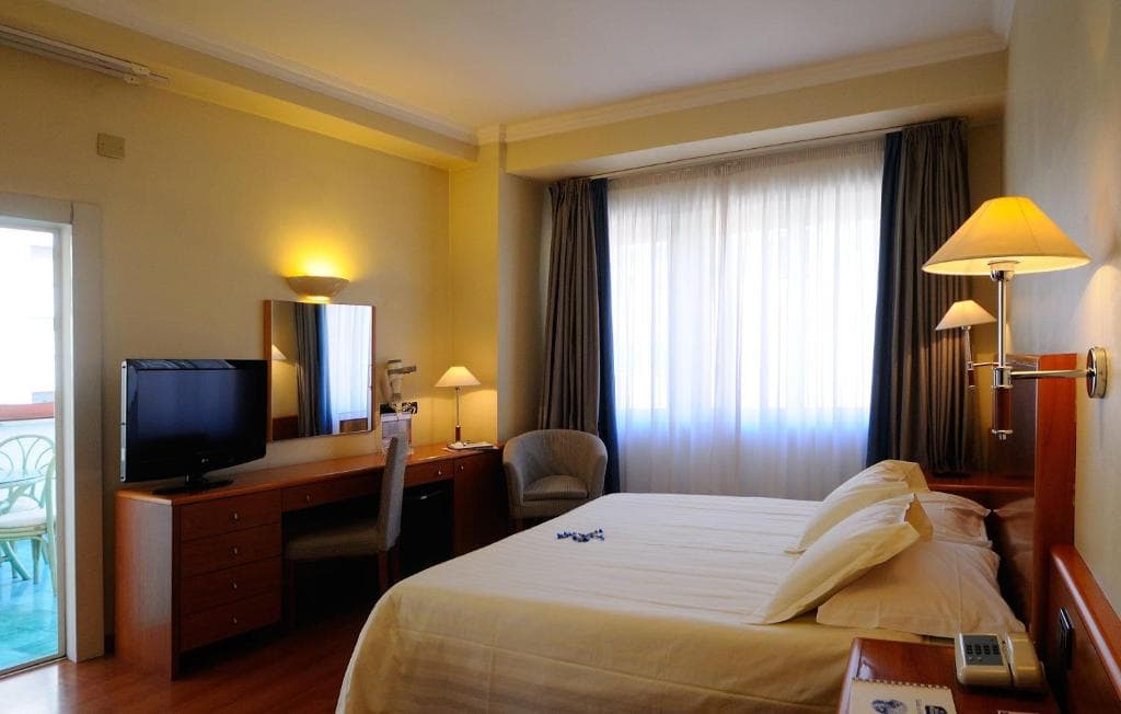 Best Western Hotel Globus - 12