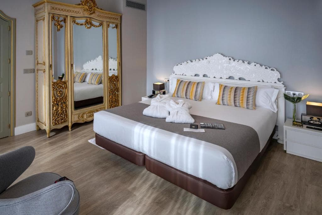 Hotel SERHS Rivoli Rambla - 32
