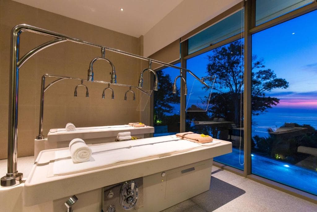 Wyndham Grand Phuket Kalim Bay - 14