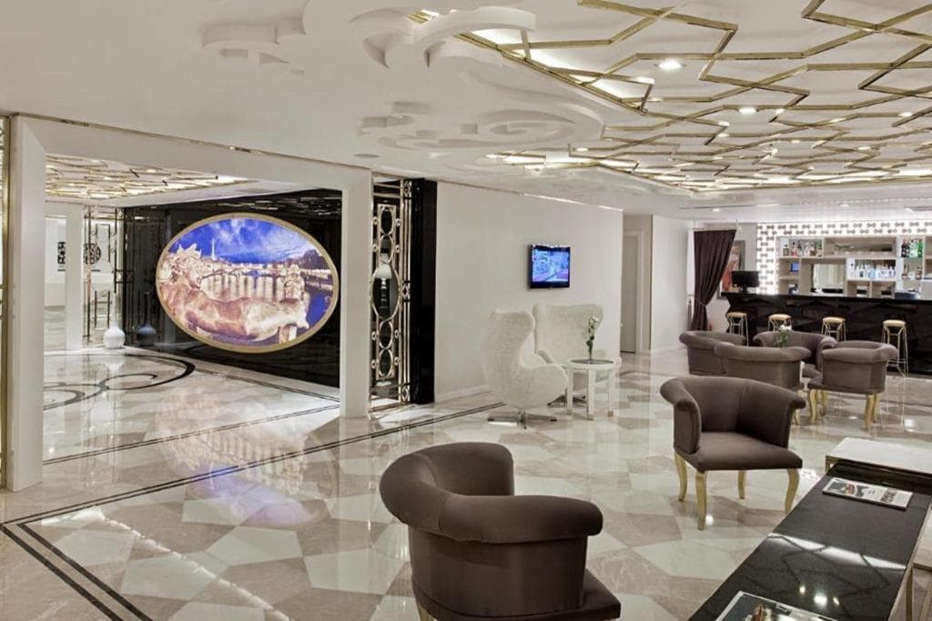 La Boutique Hotel & Suites - 44