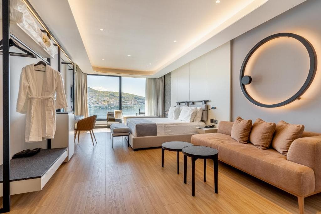 Hotel Yacht Premium - 2