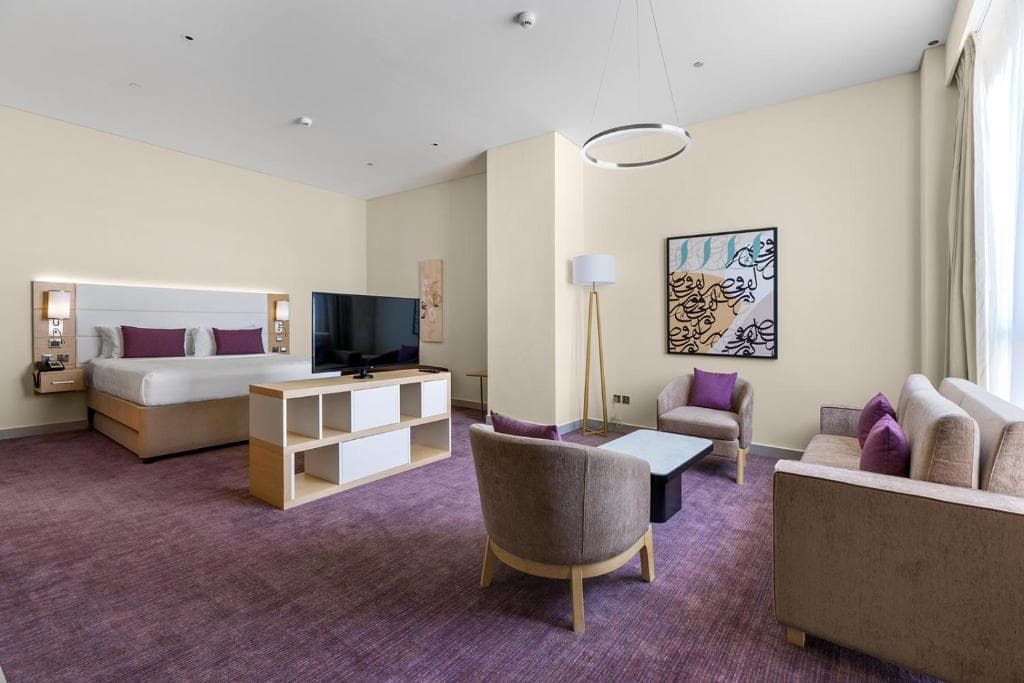Premier Inn Dubai Ibn Battuta Mall - 10
