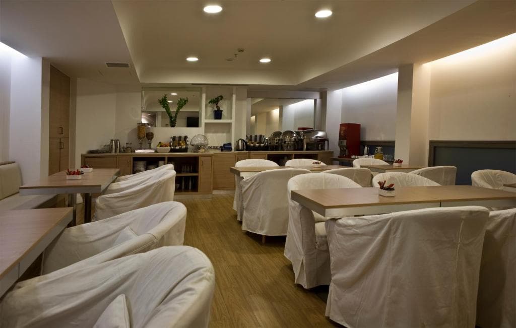Chic Hotel - 12
