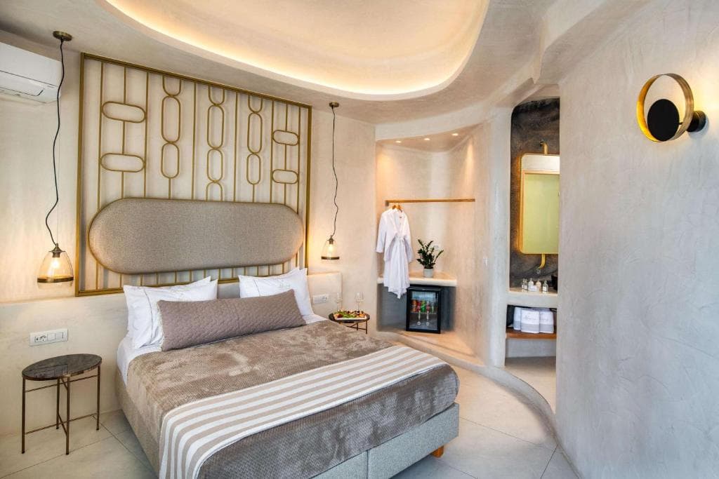 Athina Luxury Suites - 11