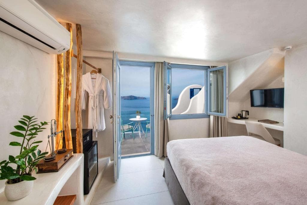 Athina Luxury Suites - 17