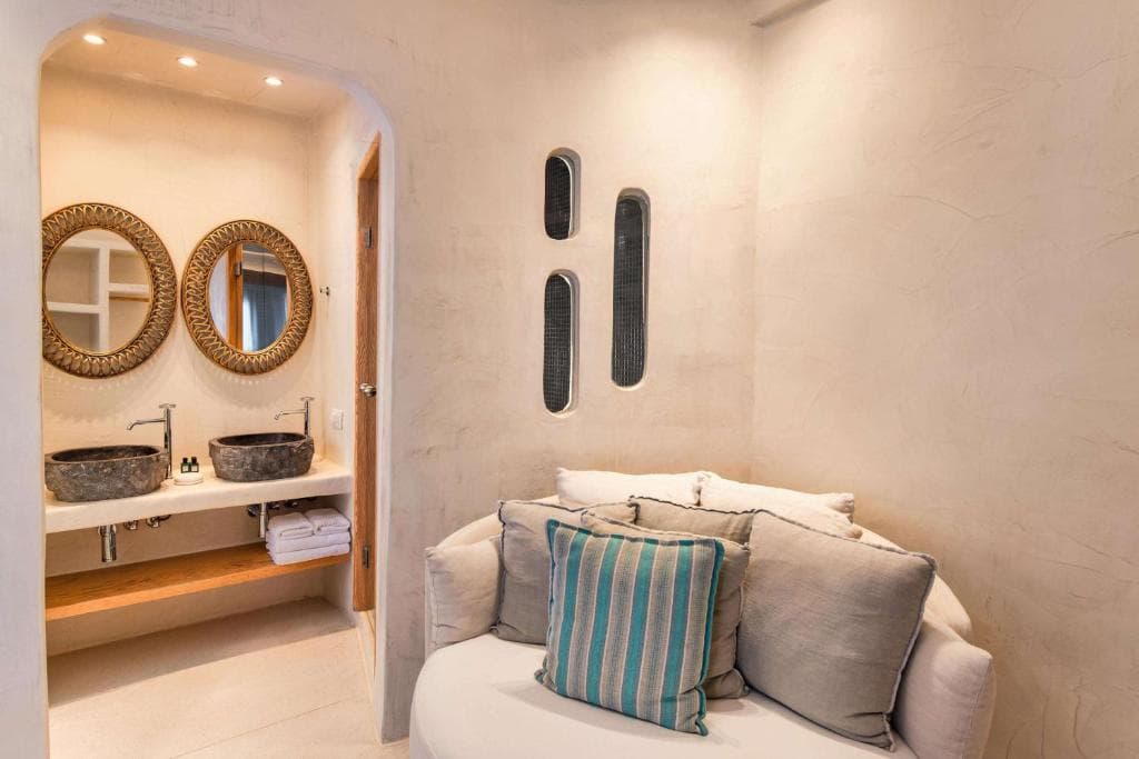 Athina Luxury Suites - 37