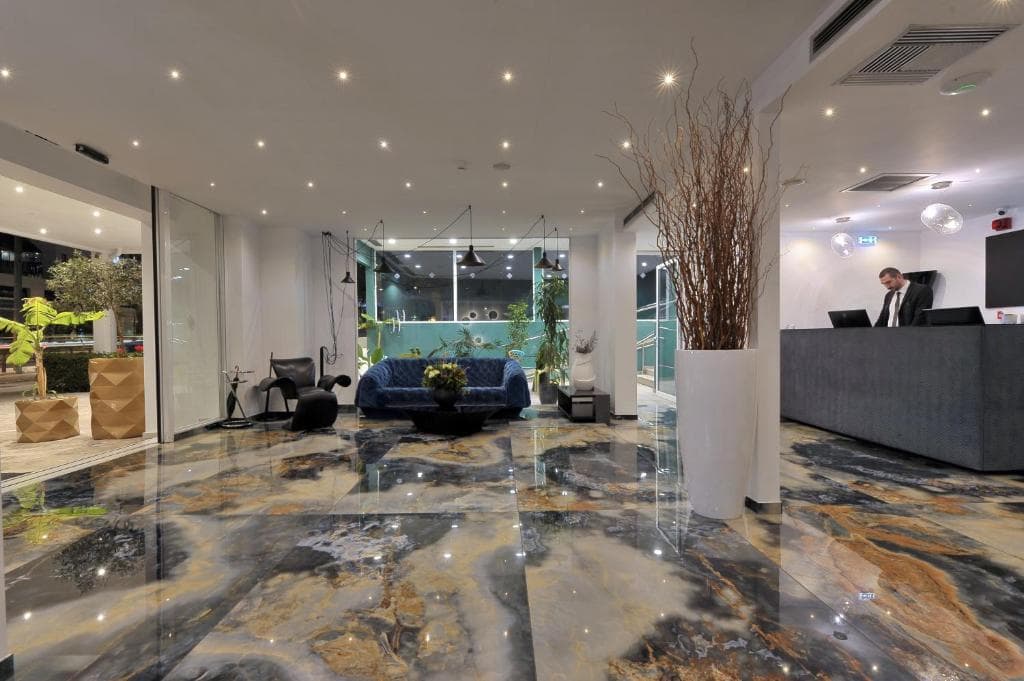 Athenaeum Smart Hotel - 8