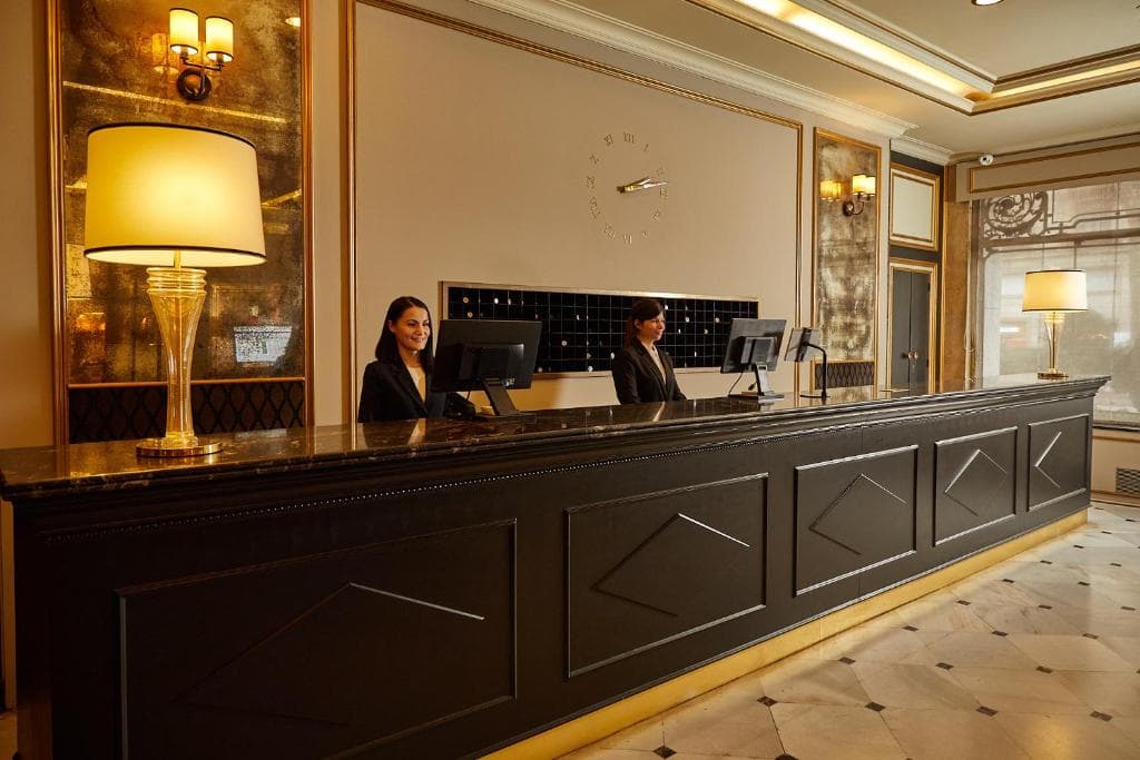 El Avenida Palace Hotel - 17