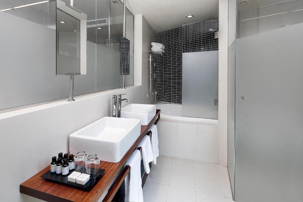 Wilson Boutique Hotel - 4