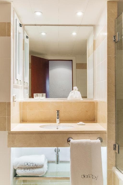 Hotel Derby Barcelona - 3