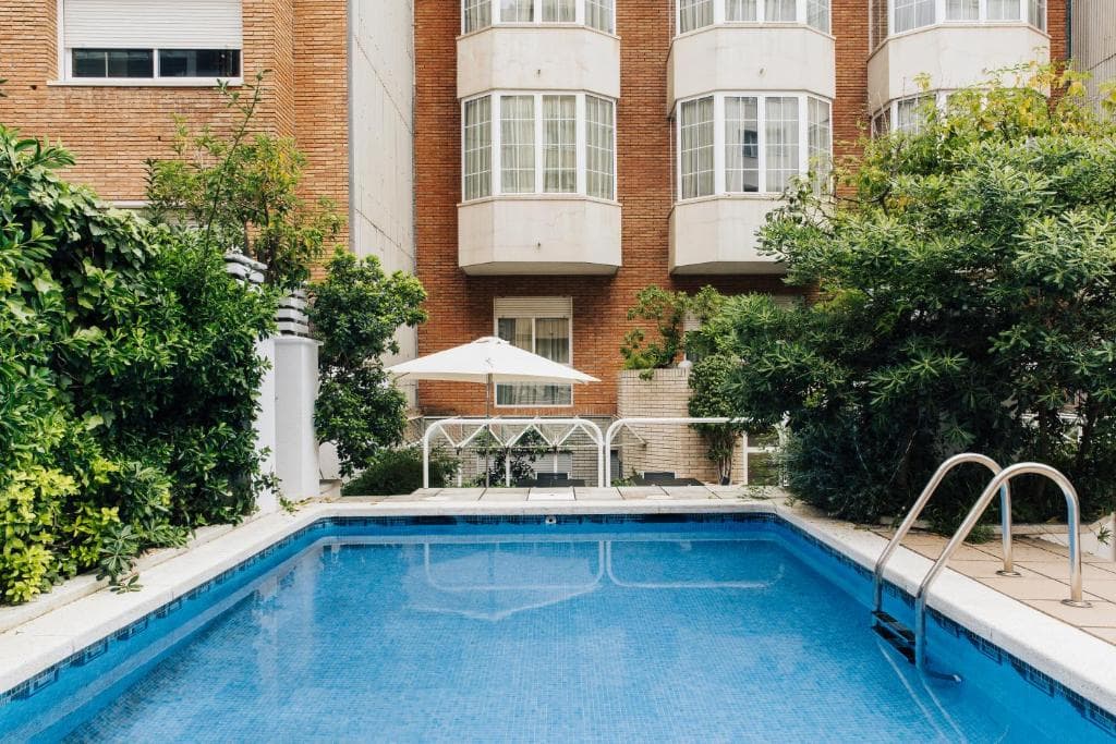 Hotel Derby Barcelona - 9