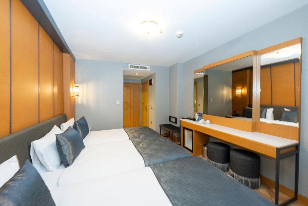 Freya Luxury Hotel - 4