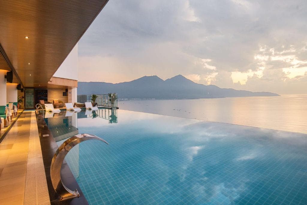 Radisson Hotel Danang - 1