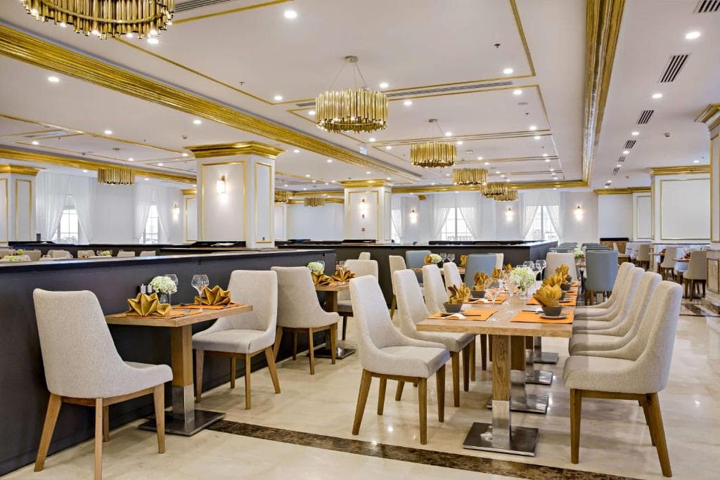 Wyndham Danang Golden Bay - 36