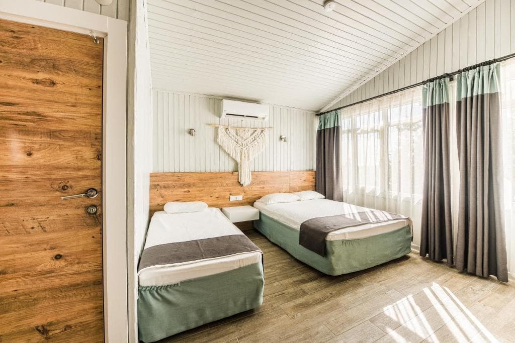 Leda Beach Hotel - 7