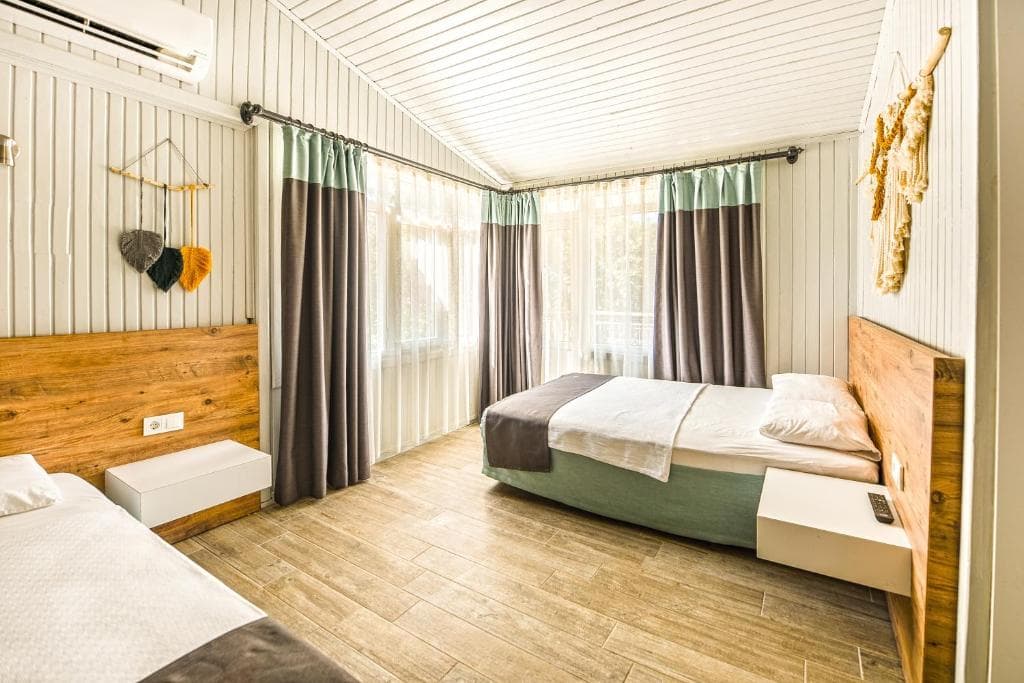 Leda Beach Hotel - 12