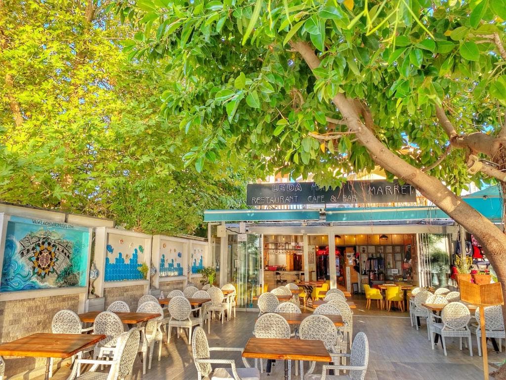 Leda Beach Hotel - 22