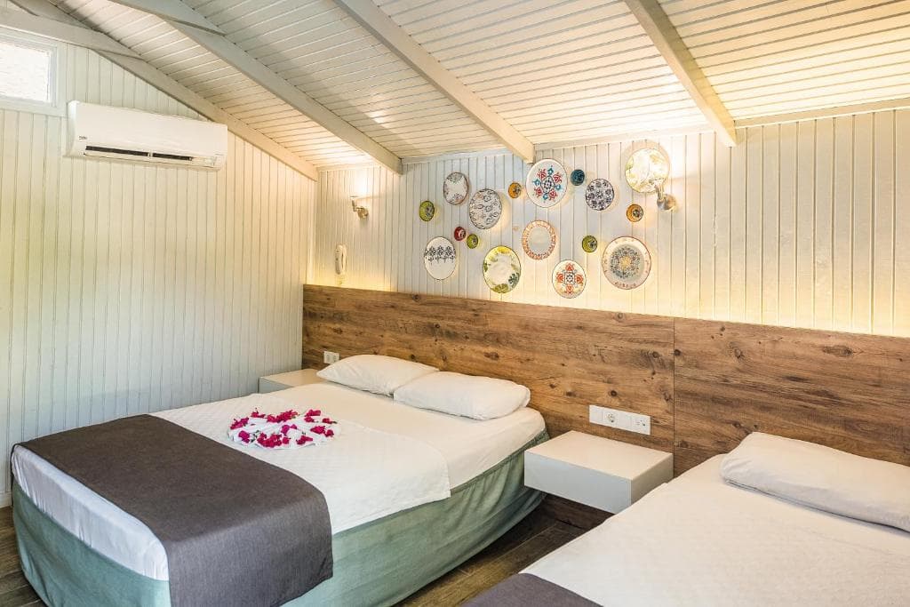 Leda Beach Hotel - 35