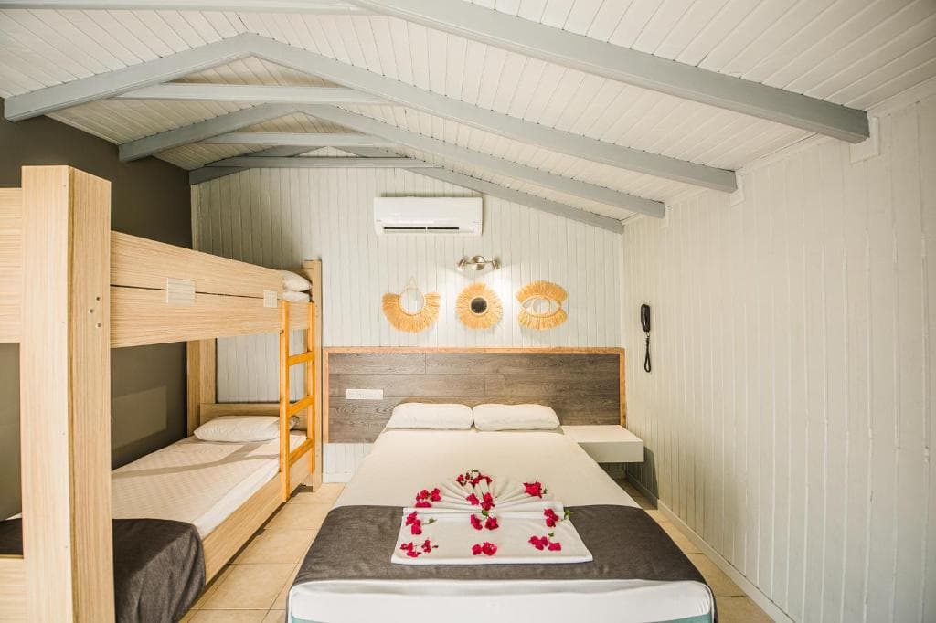 Leda Beach Hotel - 43