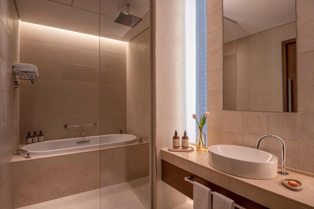 Abesq Doha Hotel and Residences, an IHG Hotel - 15