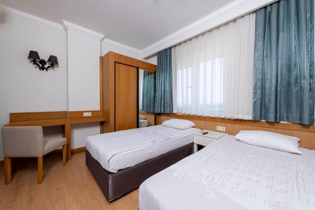 Lake & River Side Hotel & Spa - 40