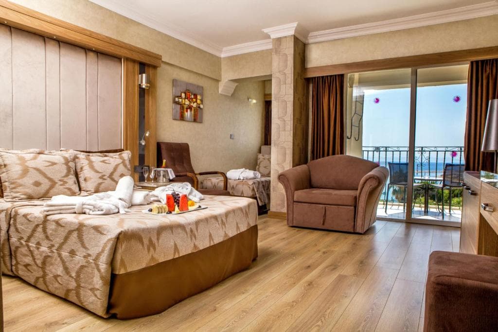 Laur Hotels Experience and Elegance - 8