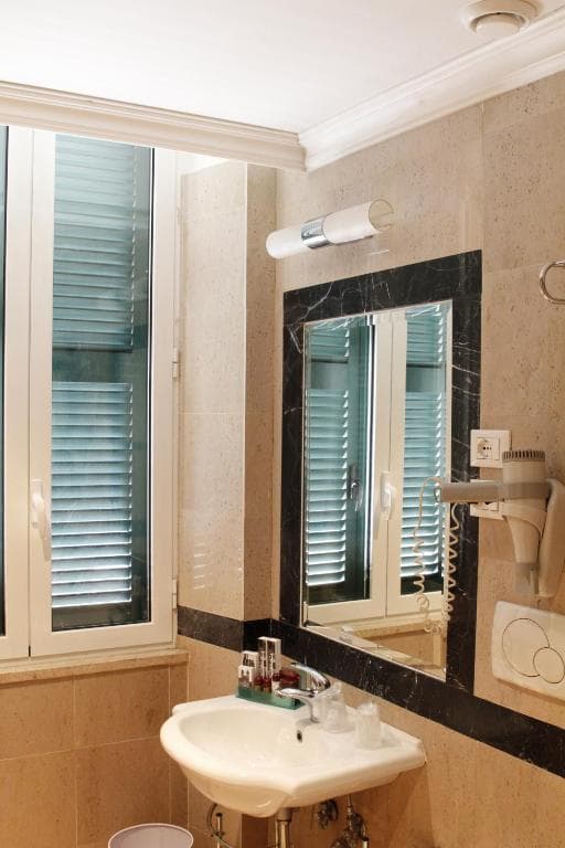 Boutique Hotel Trevi - 7