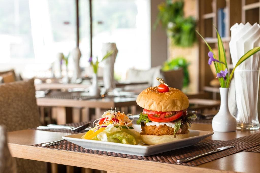 Hotel Mercure Phuket Patong Journeyhub - 11