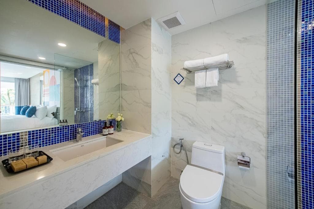 NH Boat Lagoon Phuket Resort - 9