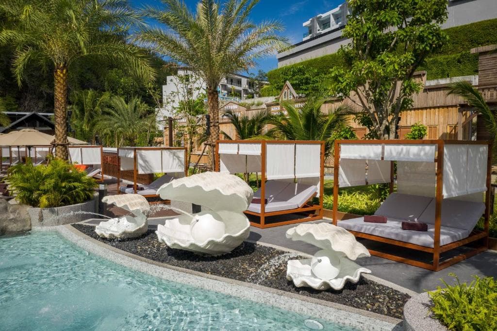 Patong Bay Hill Resort - 18