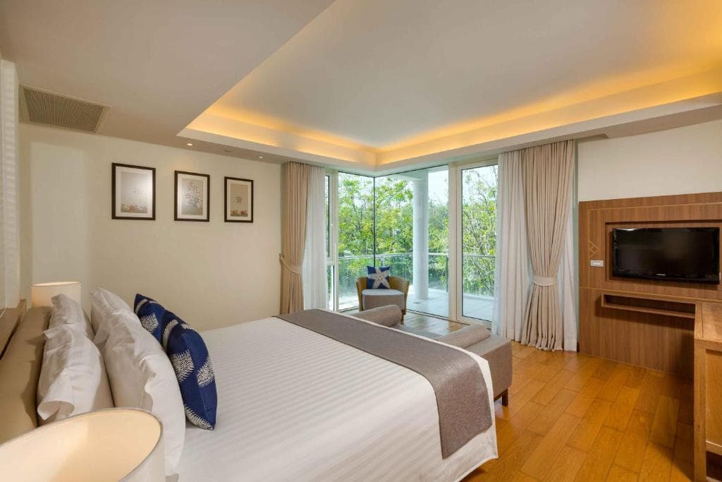Splash Beach Resort Maikhao Phuket - 23