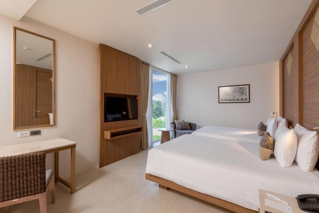 Splash Beach Resort Maikhao Phuket - 31