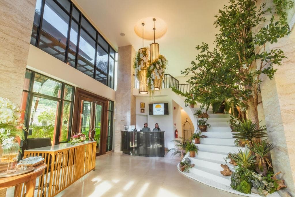 Hotel The Lunar Patong - 9