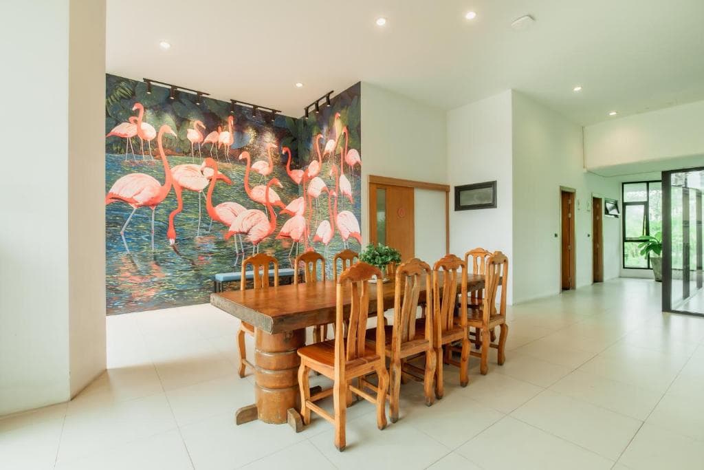 Hotel The Lunar Patong - 17